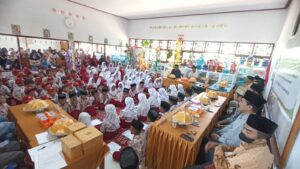 Diisi MC Berbahasa Bugis dan Pembacaan Sirah Nabi 2 Bahasa, Begini Kemeriahan Maulid Nabi SDN 14 Pangempange