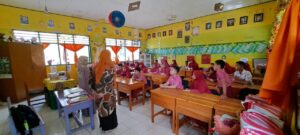 Murid SD 9 Mallanroe Ikuti Sosialisasi Ruang Guru Dengan Antusias
