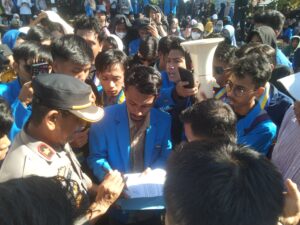 PMII Cabang Bone Melakukan Aksi Demonstrasi Menuntut Kepolisian Segera Menetapkan Tersangka