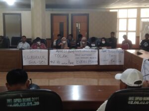 131 M Untuk Taman Pisang Di Bone. Kades :Batalkan Edaran Atau Copot Pj. Gub