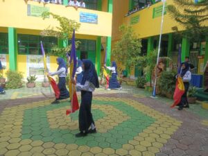 Siswa SMP 2 Watansoppeng Berlatih Drumband untuk Persiapan Lomba
