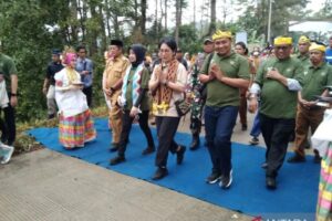 Kemenparekraf Kunjungi Desa Wisata Mattabulu: Terkesan dengan Keindahan Alam dan Potensi Besar