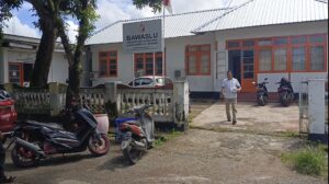 Pastikan Hak Pilih Warga, Pimpinan Bawaslu Bone Lakukan Patroli Kawal Hak Pilih Di 27 Kecamatan se-Kabupaten Bone