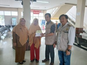 BAZNAS Dan RSUD Tenriawaru Bersinergi Membantu Biaya Pengobatan Warga Yang Tidak Di Tanggung BPJS