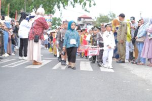 Wakil Bupati Soppeng Lepas 38 Peserta Karnaval PAUD di Watansoppeng