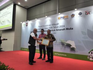 Pemkab Soppeng Terima Penghargaan atas Dukungan Data Kepesertaan ASN di Portal Sitara