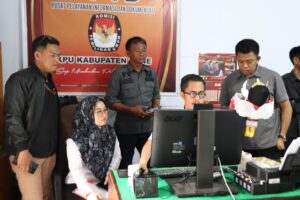 H-1 Pendaftaran Calon Bupati dan Wakil Bupati Bone, Bawaslu Bone Lakukan Pengawasan Melekat di KPU Bone