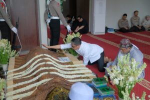 Wakil Bupati Soppeng Berduka Cita atas Meninggalnya Mantan Wakapolri Syafruddin Kambo