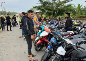 Razia Balap Liar di Desa Pacubbe, Polantas Bone Amankan Puluhan Motor