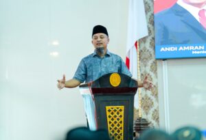 Gubernur Andi Sudirman Dorong Pembangunan Infrastruktur dalam “Tudang Sipatangngareng” di Bone