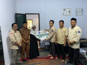 Baznas Salurkan Bedah Rumah untuk Ibu Darna Guru Mengaji Korban Rumah Roboh