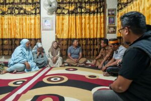 Kunjungi Rumah Duka Abay, Gubernur Sulsel Beri Dukungan Moril Kepada Keluarga Almarhum