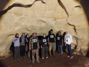 Eksplorasi Spektakuler Gua BungajaE: Tim D’Paris Bone Kagum Pesona ‘Istana Alam’ di Barebbo