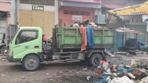 Gerak Cepat Pemkab Pinrang: 17 Truk Sampah Bersihkan Pasar Sentral Pinrang