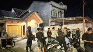 Kapolres Pinrang Pimpin Patroli Gabungan Skala Besar, Jaga Keamanan Ramadhan dan Antisipasi Balap Liar