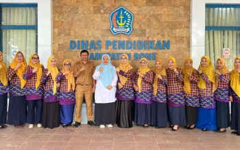 Menggandeng Tangan demi Masa Depan: Langkah Awal Ny. Hj. Maya Damayanti untuk Anak-Anak Bone