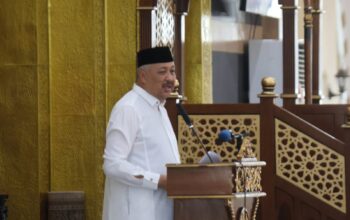 Ribuan Warga Padati Masjid Agung Al-Munawwir, Bupati Irwan Ajak Maknai Idul Adha dengan Keikhlasan