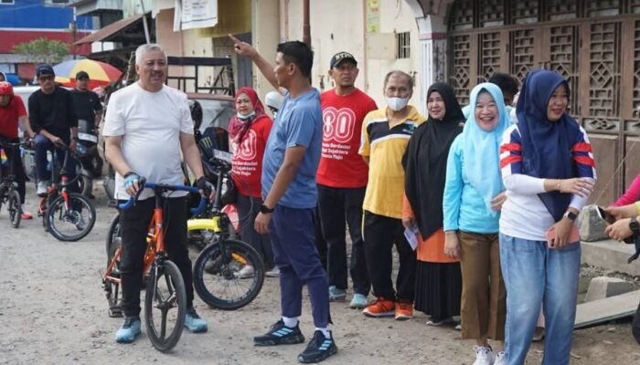 Bupati Irwan Hamid Tinjau Pelaksanaan Jumat Bersih di Sejumlah Titik Kota Pinrang