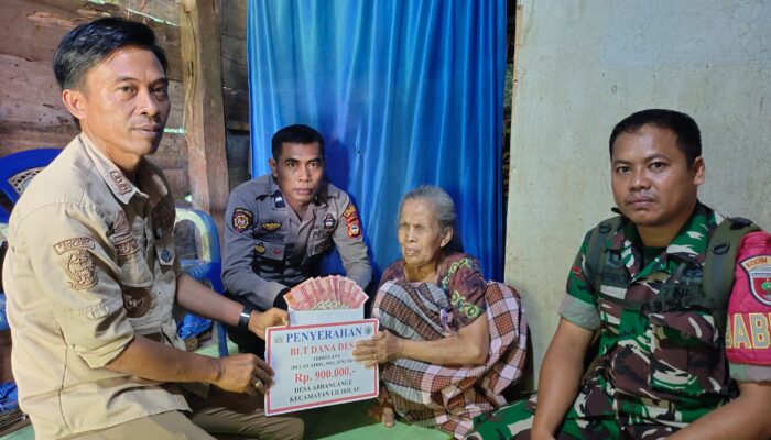 Bukan Sekadar Bantuan, BLT di Abbanuange Jadi Bukti Kepedulian untuk Warga