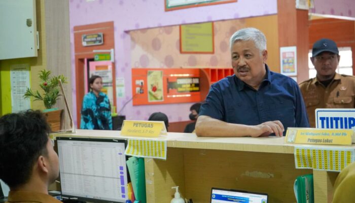 Tak Mau Pelayanan Asal-Asalan, Bupati Irwan Sidak Puskesmas dan Unit Layanan Publik