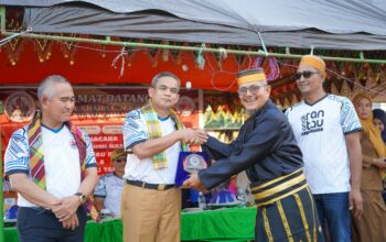 Kapolres Pinrang Pimpin Upacara dan Ziarah Tabur Bunga dalam Rangka Hari Bhayangkara ke-80 ‎