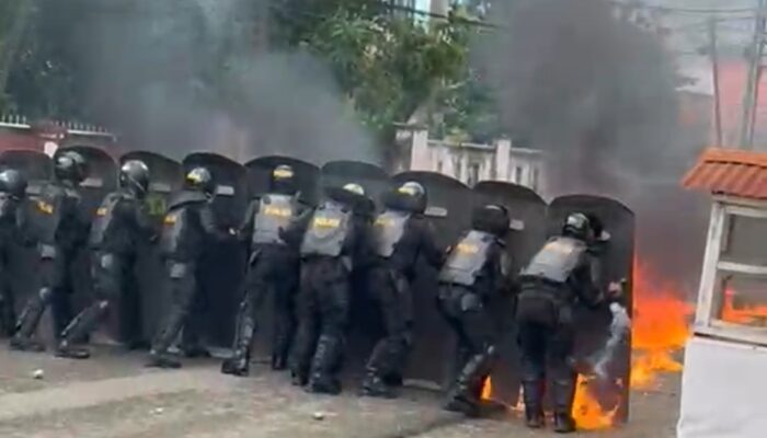 Bentrokan Warga dan Polisi Warnai Pengukuran Lahan Eksekusi di Bone