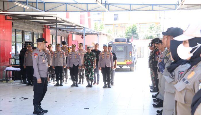 Pengamanan dan Pengawalan Pelaksanaan Eksekusi Pengosongan Gedung Mall Sejahtera Pinrang Oleh Pengadilan Negeri Pinrang ‎