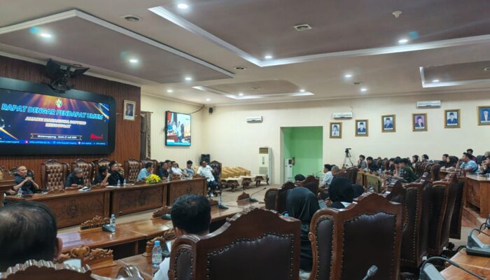 Aliansi Mahasiswa Soppeng Menggugat Kecewa Pemkab Absen di RDPU DPRD