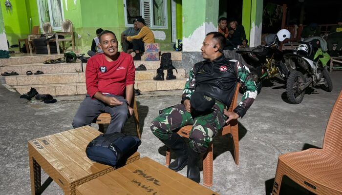 Dandim 1423 Soppeng Turun Langsung Padamkan Karhutla di Kelurahan Bila