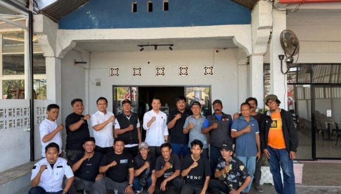 Perkuat Sinergitas dengan Pers, Kasat Reskrim dan Intelkam Polres Pinrang Temui IWO