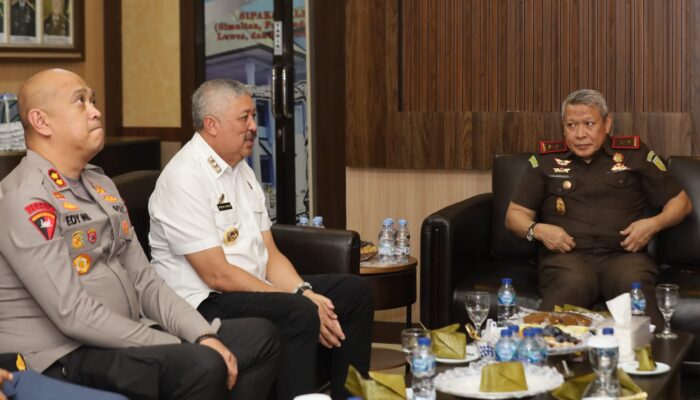 Kajati Sulsel Kunjungi Pinrang, Bupati Irwan Perkuat Sinergi Penegakan Hukum