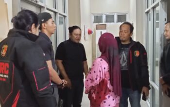 Mertua dan Menantu Saling Serang Pakai Sajam, Keduanya Terluka