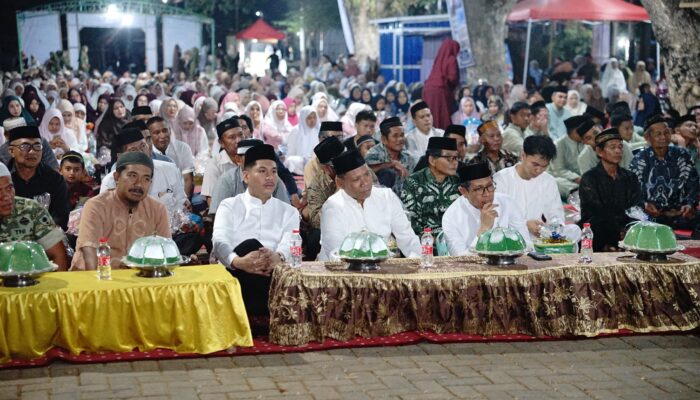 Bertabur Tokoh! Wakil Bupati, Legislator, TNI-Polri hingga Pengusaha Hadiri Maulid Amessangeng